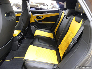 LAMBORGHINI URUS 2021