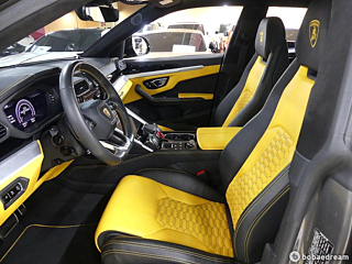 LAMBORGHINI URUS 2021