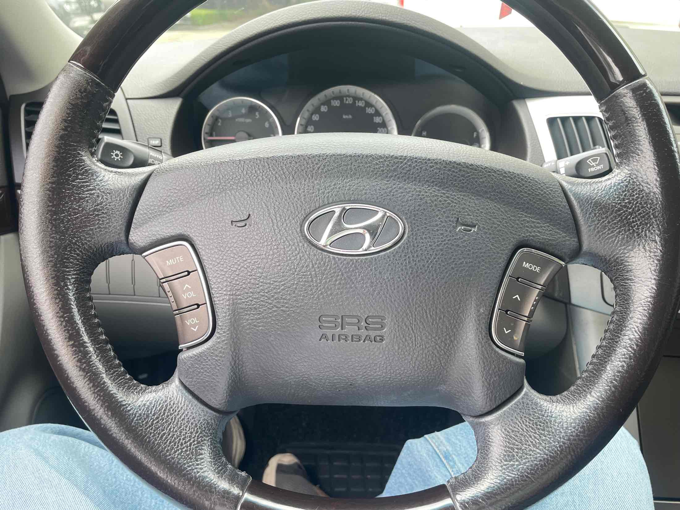 HYUNDAI NF SONATA TRANSFORM 2009