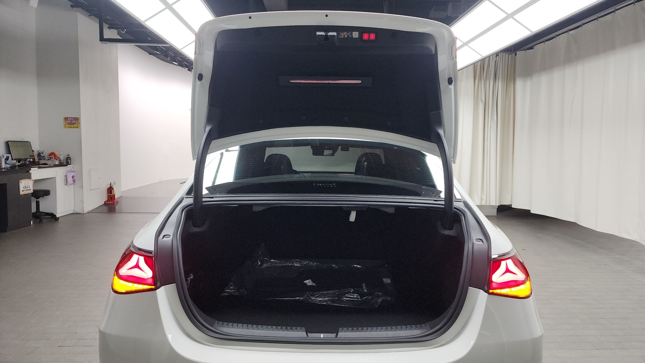 MERCEDES BENZ E-CLASS W214