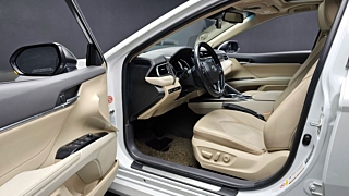 TOYOTA CAMRY XV70 2018