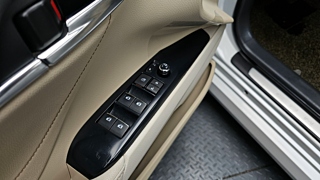 TOYOTA CAMRY XV70 2018