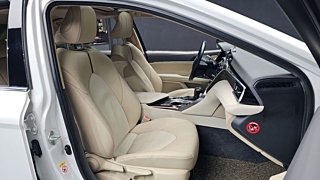 TOYOTA CAMRY XV70 2018