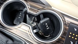 TOYOTA CAMRY XV70 2018