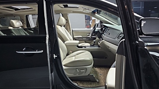 KIA CARNIVAL 2016