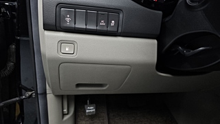 KIA CARNIVAL 2016