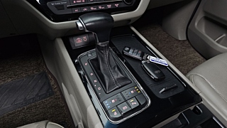 KIA CARNIVAL 2016