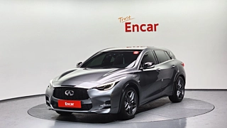 Заказать INFINITI Q30