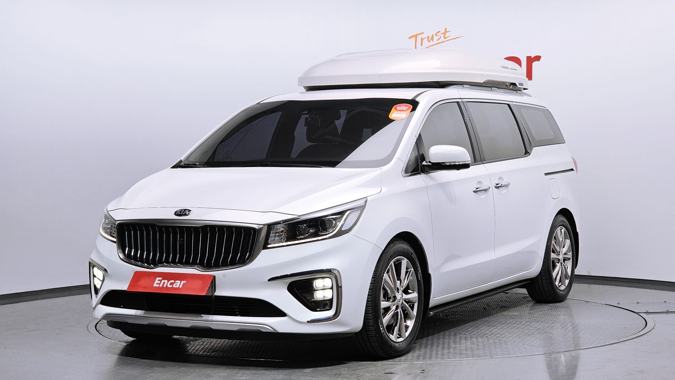 KIA CARNIVAL 2018