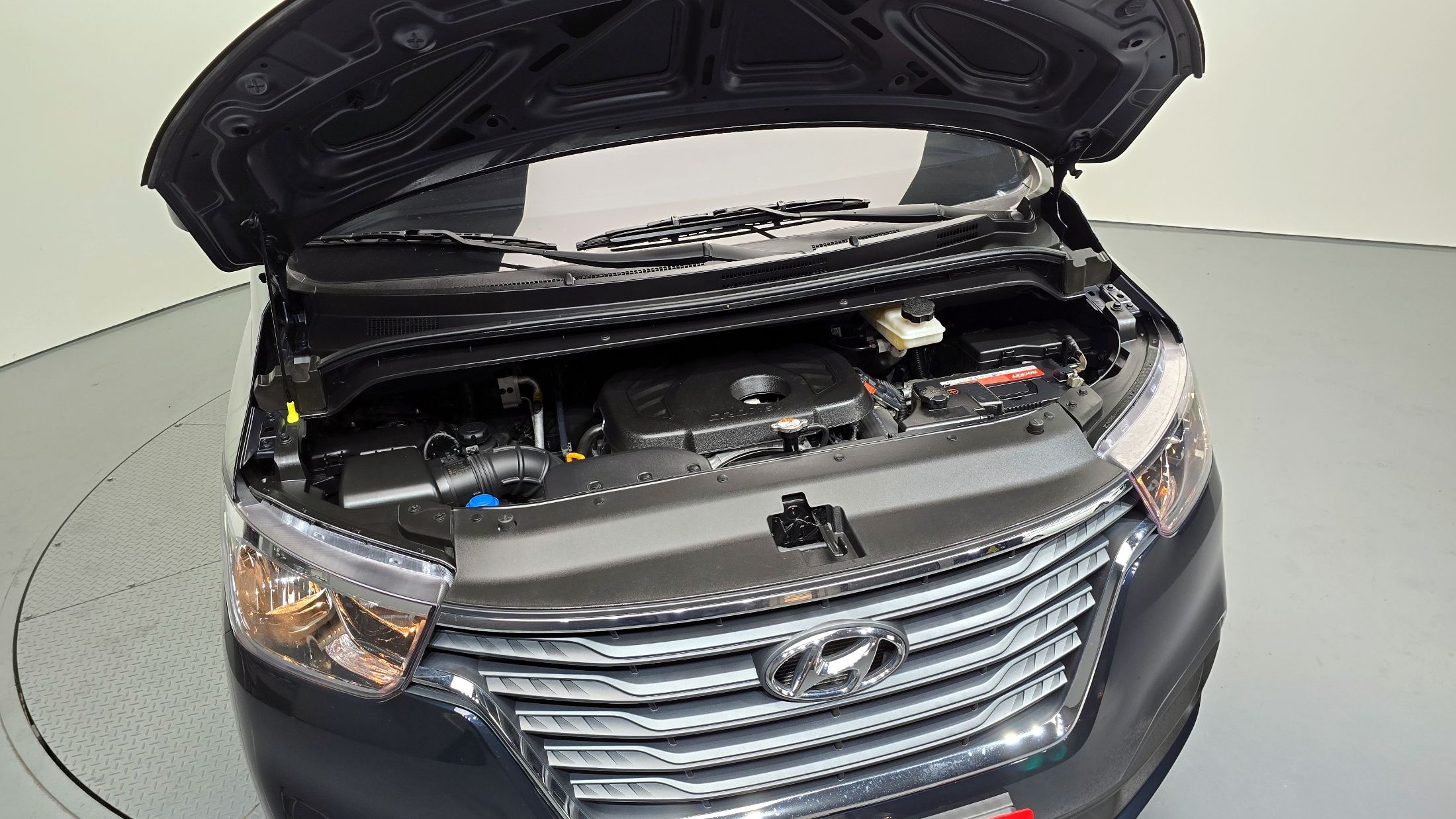 HYUNDAI STAREX GRAND 2021