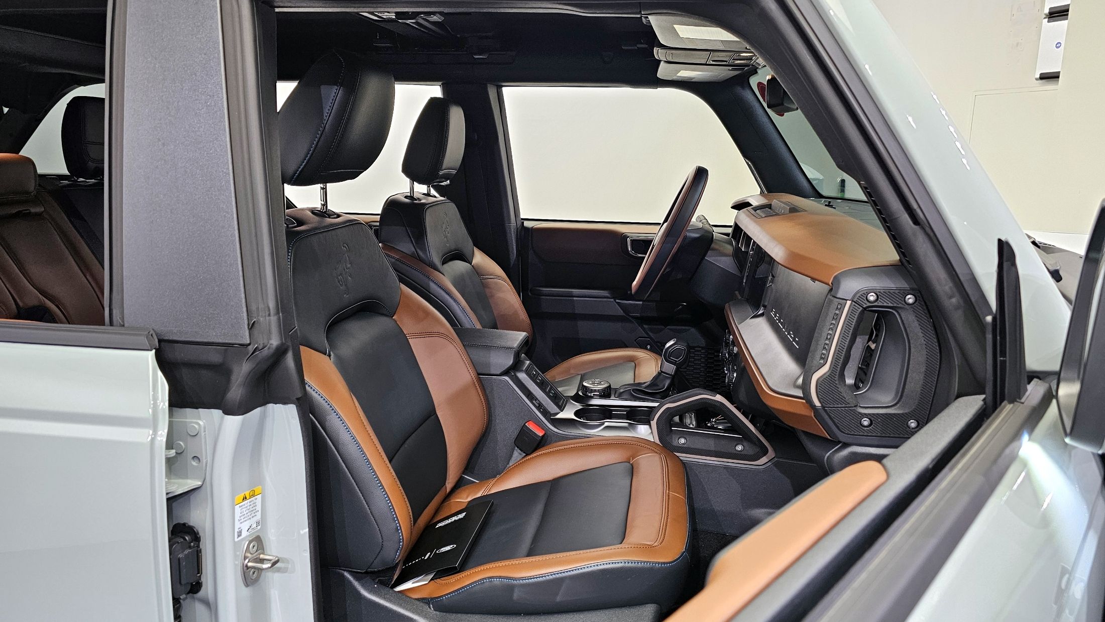 FORD BRONCO