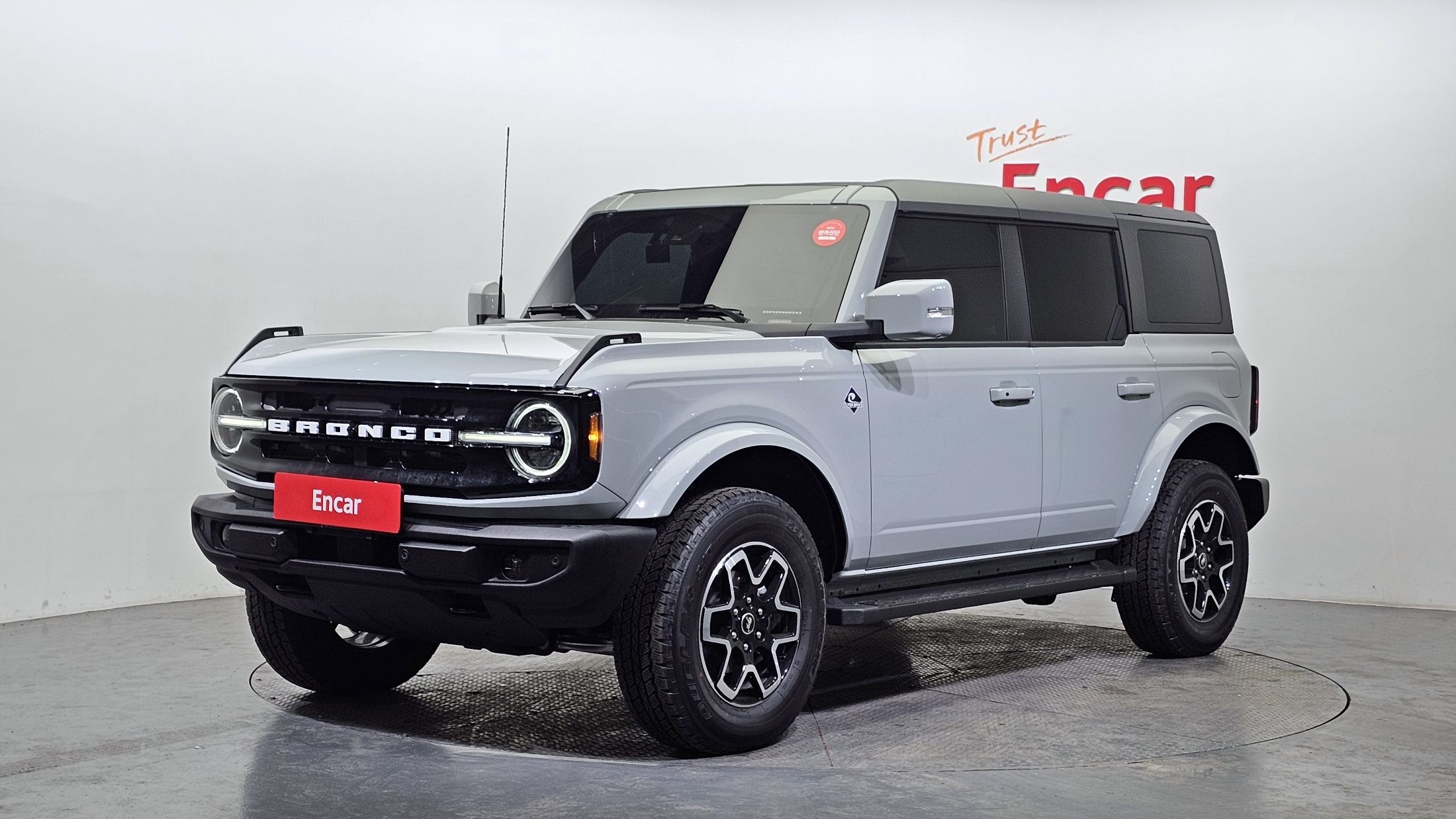 FORD BRONCO