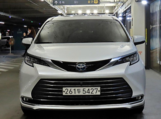 TOYOTA SIENNA 2023
