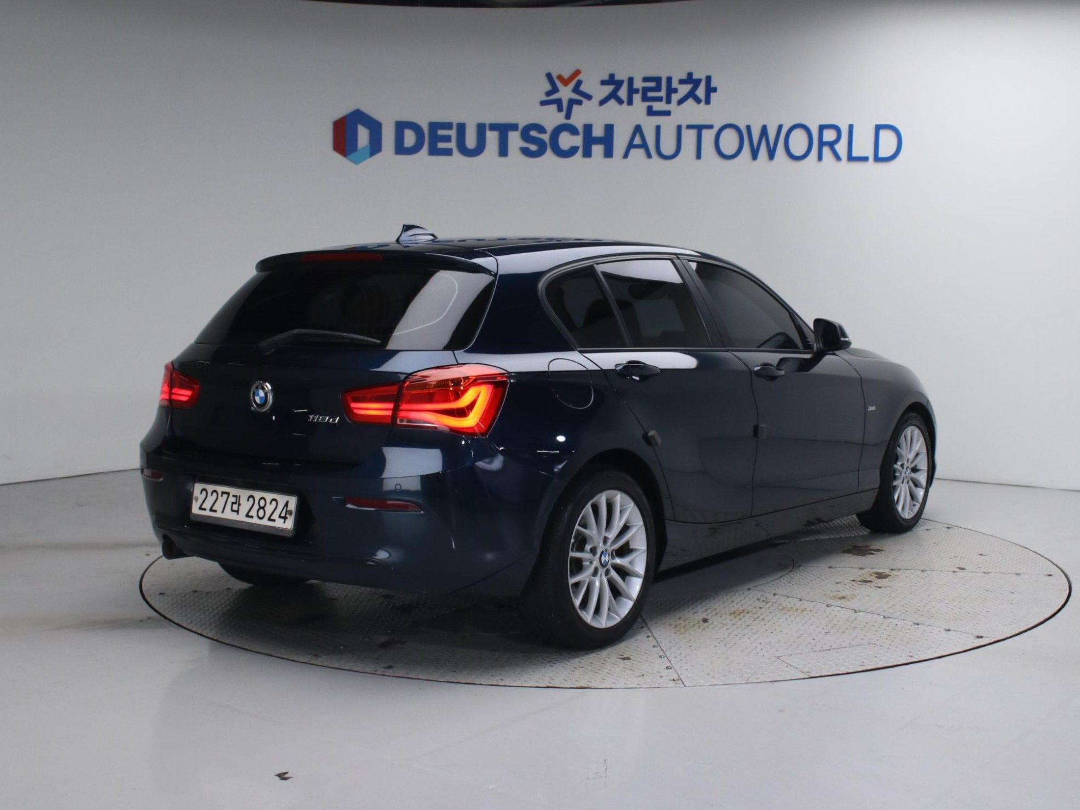 BMW 1-SERIES F20 2016