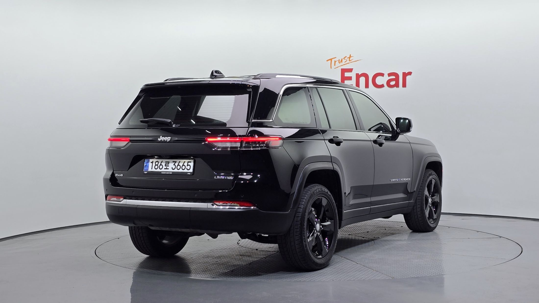 JEEP GRAND CHEROKEE WL 2023