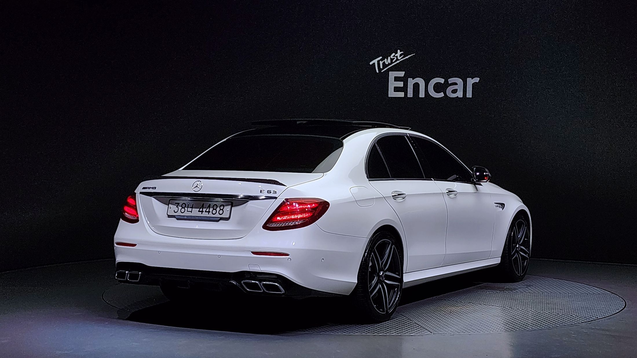 MERCEDES BENZ E-CLASS W213 2018