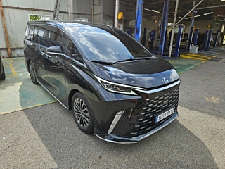 LEXUS LM  2 GENERATION 500h Royal 2024