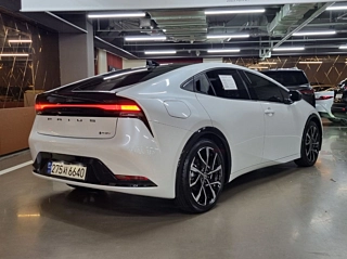 TOYOTA PRIUS 2023