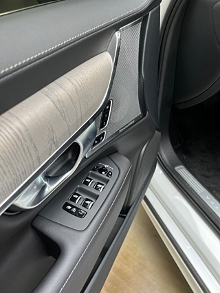 VOLVO S90 2025