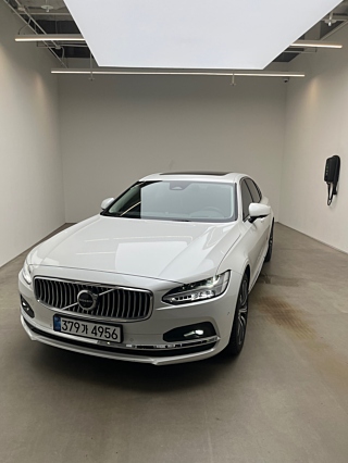 VOLVO S90 2025