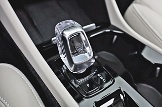 VOLVO XC40  B4  &#51 2024