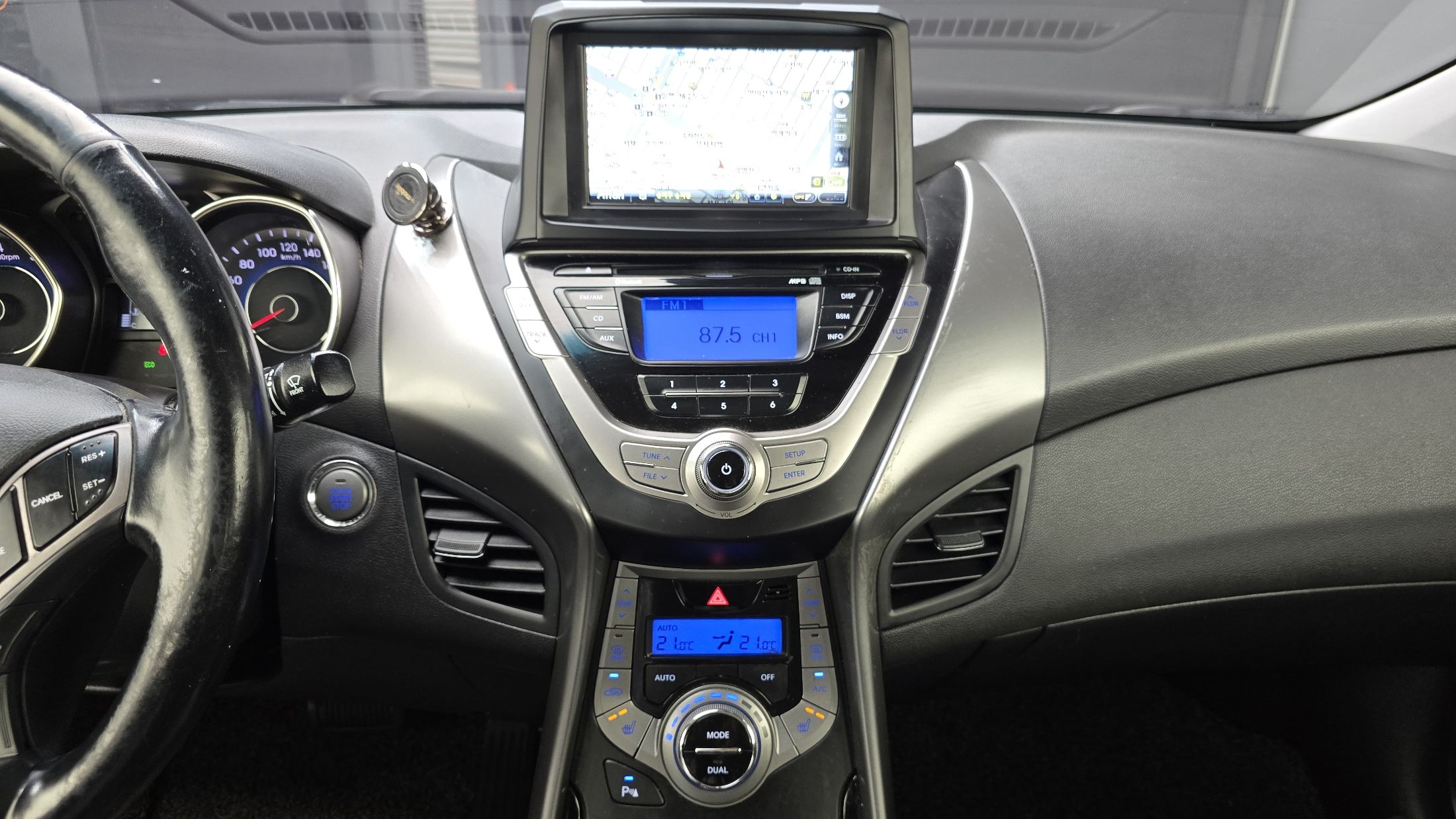 HYUNDAI AVANTE MD 2013