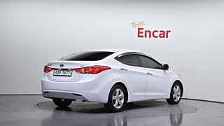 HYUNDAI AVANTE MD 2013