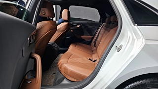 AUDI A4 B9 2023