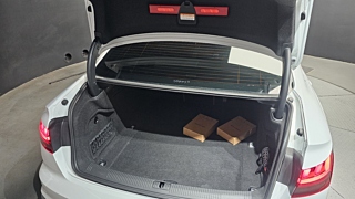 AUDI A4 B9 2023