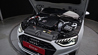 AUDI A4 B9 2023