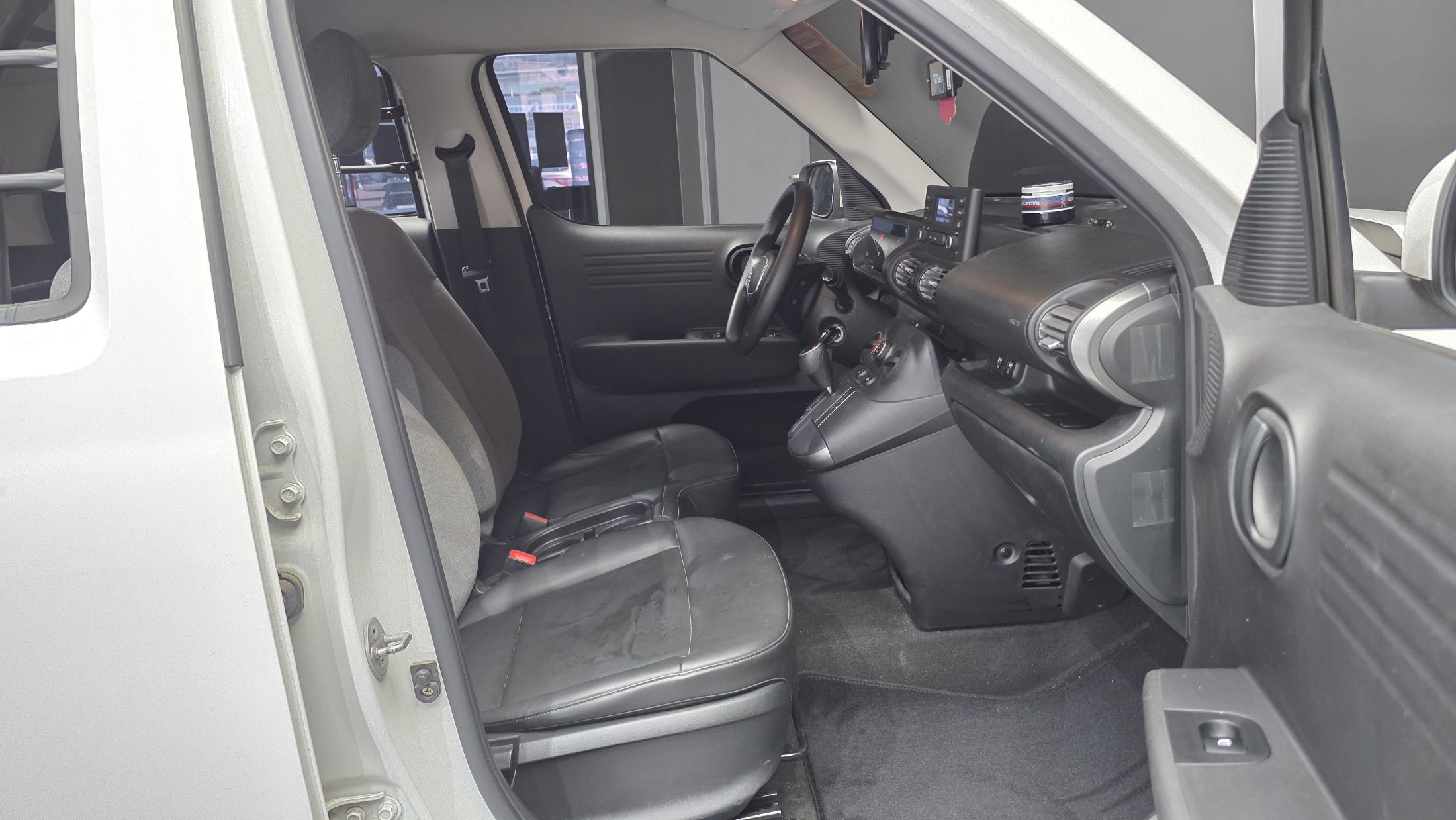 HYUNDAI CASPER 2022