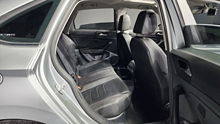 VOLKSWAGEN JETTA 2024