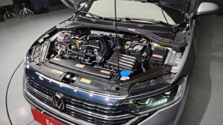 VOLKSWAGEN JETTA 2024