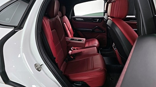 PORSCHE CAYENNE PO536 2021