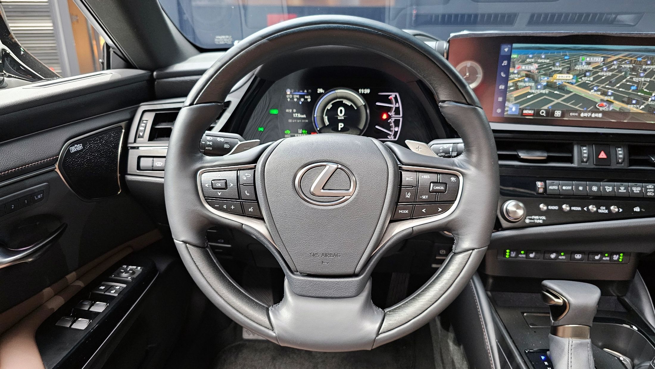 LEXUS ES300H 2024