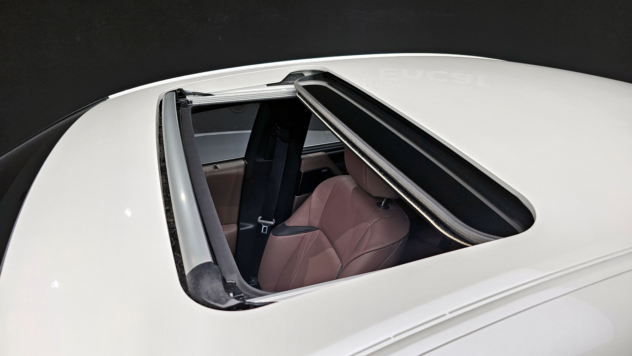 LEXUS ES300H 2024