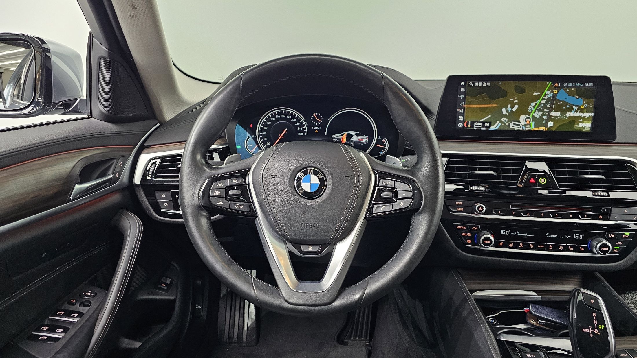 BMW 5-SERIES G30 2018