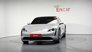 PORSCHE TAYCAN 2022