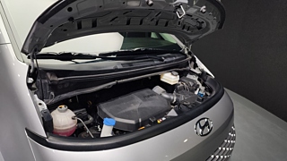 HYUNDAI STARIA 2023