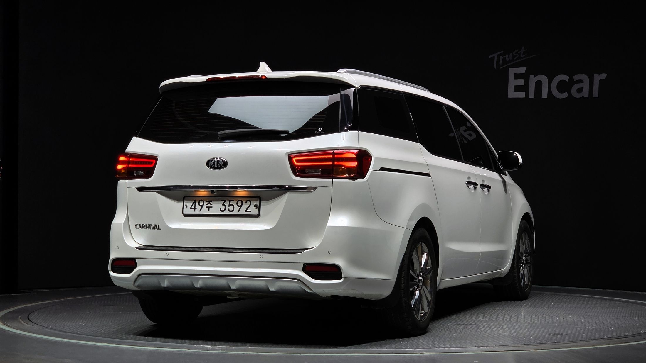 KIA CARNIVAL 2018