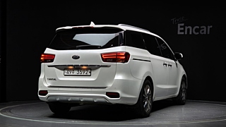 KIA CARNIVAL 2018