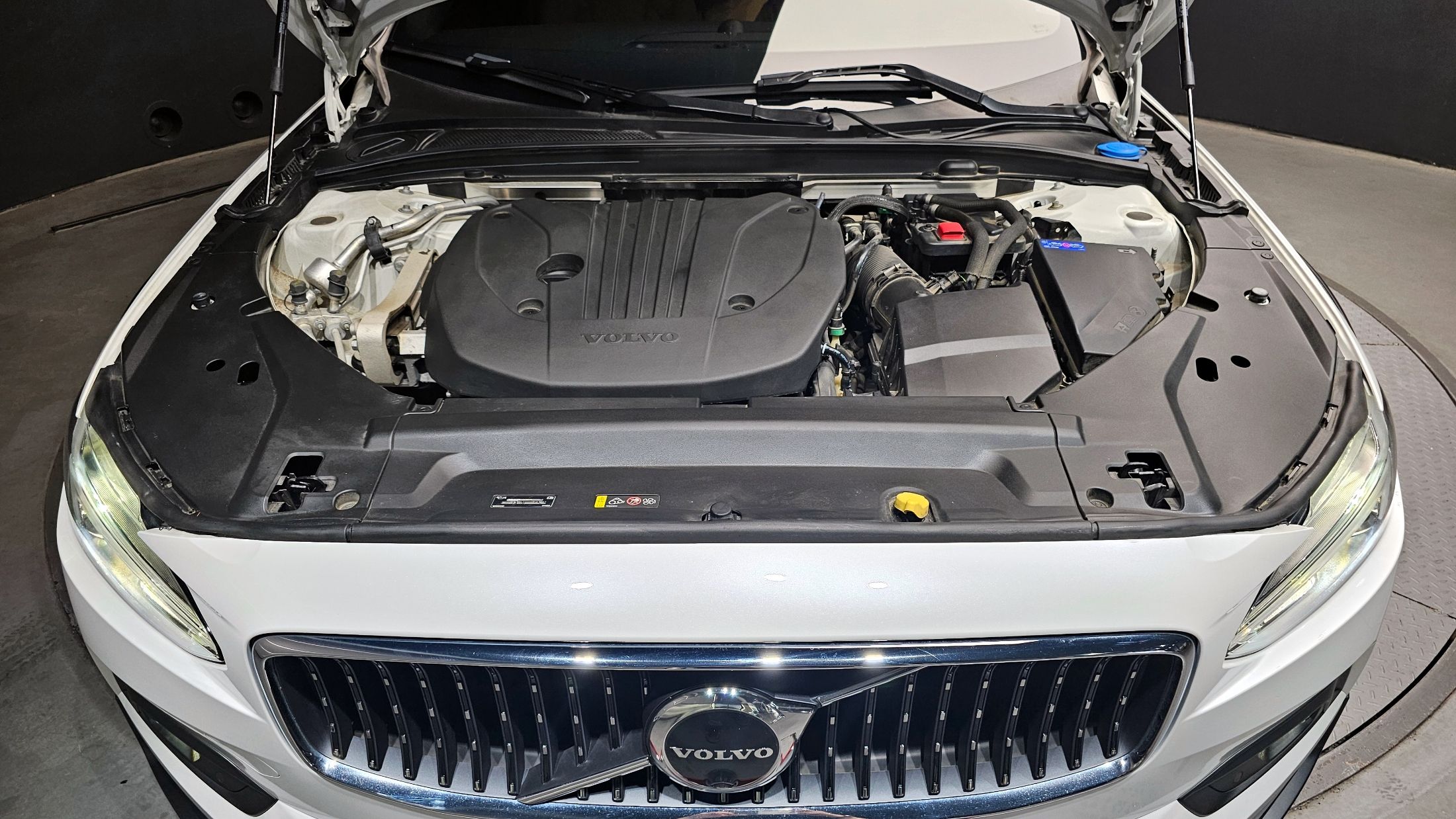VOLVO V90 CROSS COUNTRY 2022