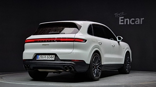 PORSCHE CAYENNE PO536 2025