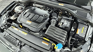VOLKSWAGEN GOLF  8 GENERATION 2.0 TDI Prestige 2024