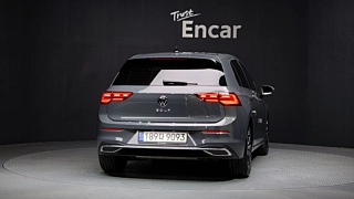 VOLKSWAGEN GOLF  8 GENERATION 2.0 TDI Prestige 2024