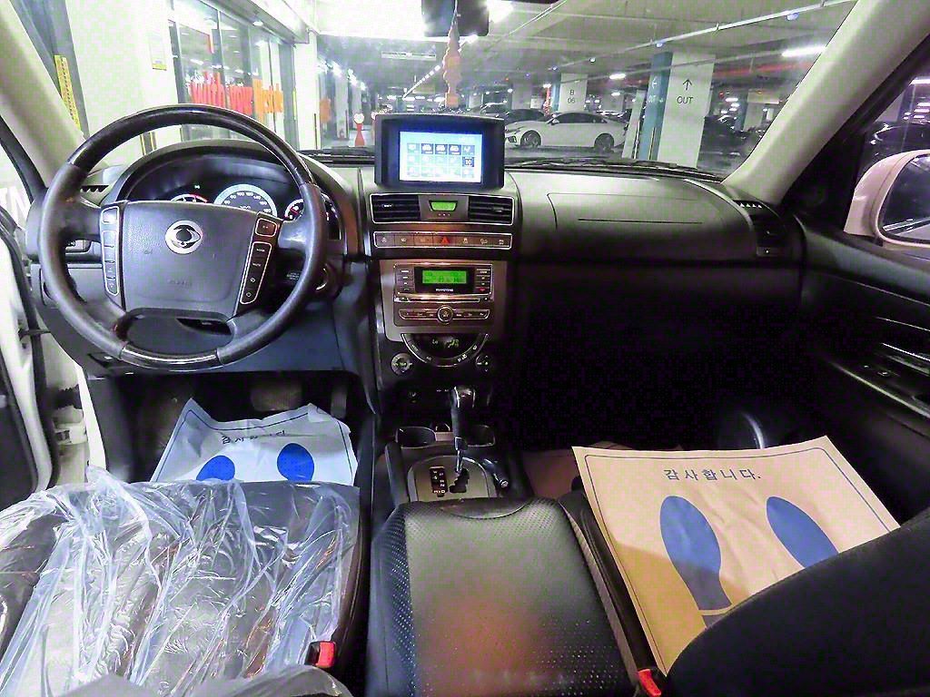 SSANGYONG REXTON W 2014