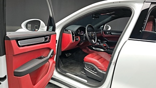 PORSCHE CAYENNE PO536 2023