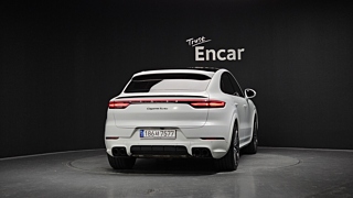 PORSCHE CAYENNE PO536 2023
