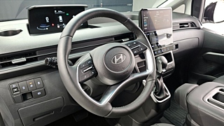 HYUNDAI STARIA 2025