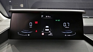 HYUNDAI STARIA 2025